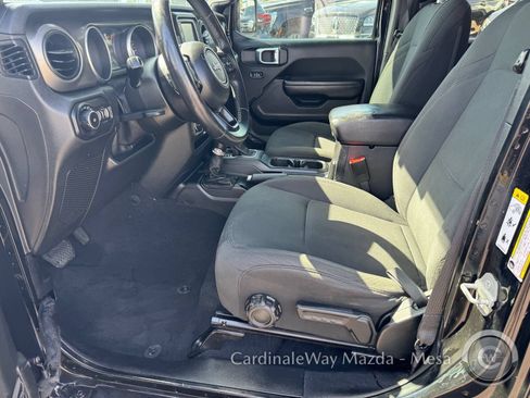 Used 2018 Jeep Wrangler Unlimited Sport S AWD/4WD image 12