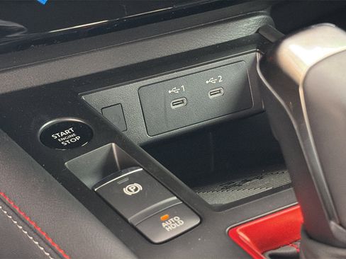 New 2026 Nissan Kicks SR w/ Cold Weather Package image 27