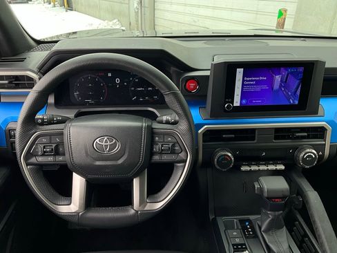 Used 2025 Toyota Tacoma TRD Off-Road image 12