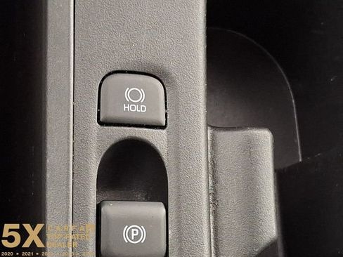 Certified 2025 Toyota Corolla LE FWD image 28