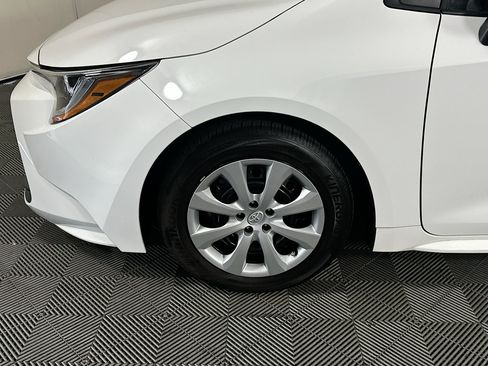 Used 2023 Toyota Corolla LE FWD image 11
