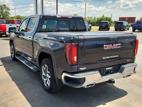 Used 2024 GMC Sierra 1500 SLT image 3
