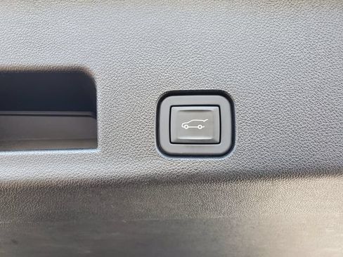 Certified 2024 Chevrolet Traverse LT w/ LPO, Floor Liner Package FWD image 13