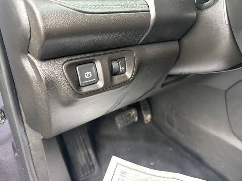 Used 2018 GMC Acadia SLE FWD image 34