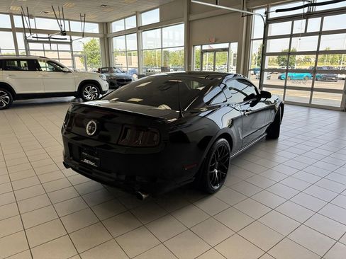 Used 2013 Ford Mustang GT image 11