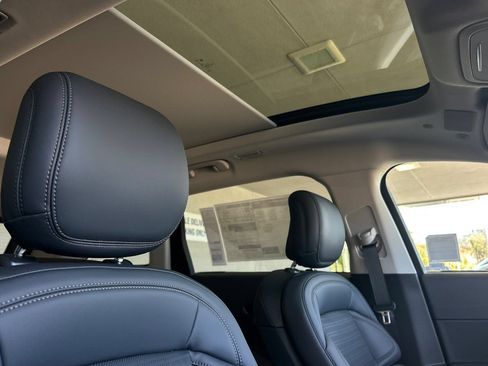 New 2026 Lincoln Nautilus Reserve AWD/4WD image 16
