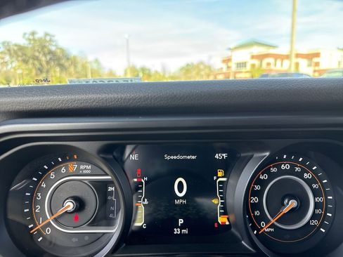 New 2025 Jeep Gladiator Sport AWD/4WD image 18