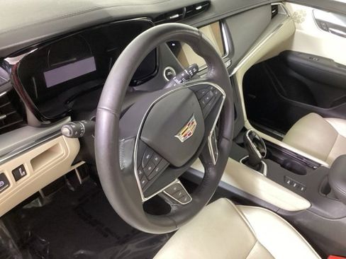 Used 2019 Cadillac XT5 Luxury w/ Sport Package image 9