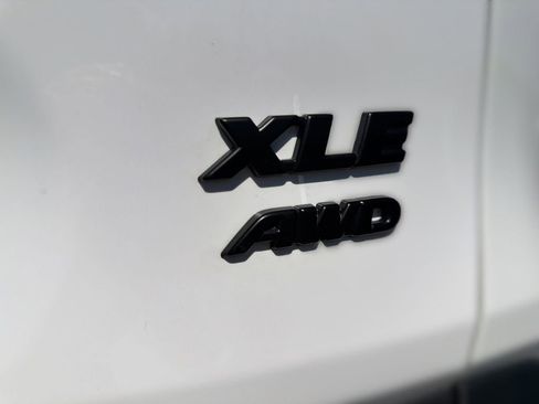 Used 2025 Toyota RAV4 XLE w/ Convenience Package AWD/4WD image 6