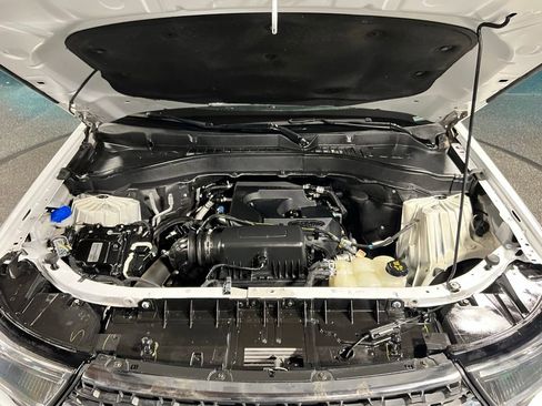 Used 2020 Ford Explorer XLT image 11