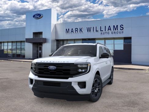 New 2026 Ford Expedition Active AWD/4WD image 2