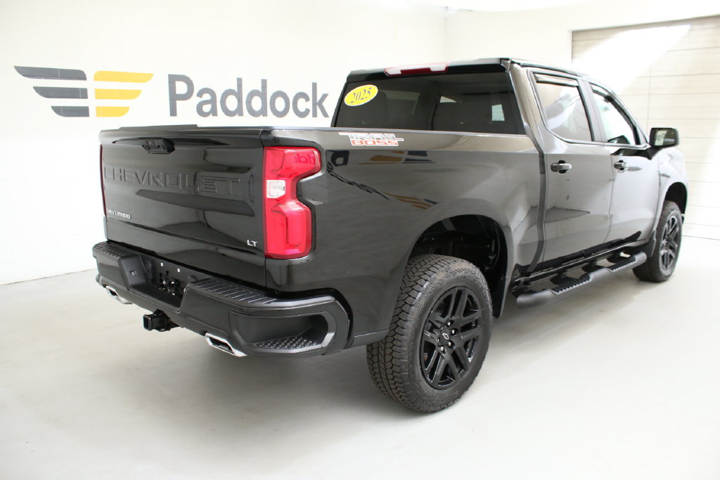 Used 2025 Chevrolet Silverado 1500 LT Trail Boss AWD/4WD image 9