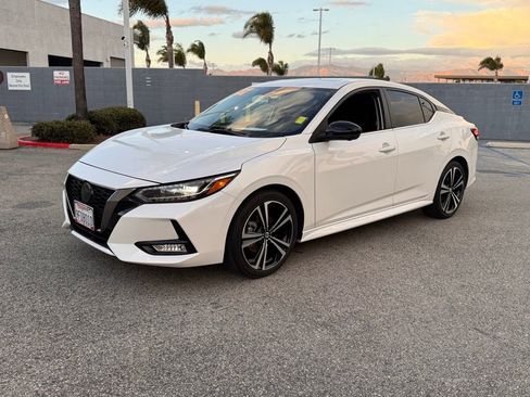 Certified 2022 Nissan Sentra SR w/ SR Premium Package image 4