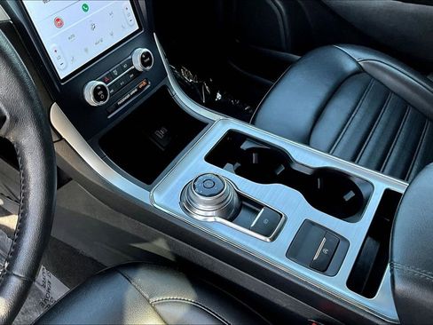 Used 2022 Ford Edge SEL image 10