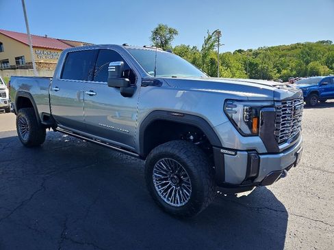 Used 2024 GMC Sierra 2500 Denali Ultimate w/ Max Trailering Package AWD/4WD image 5