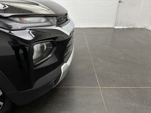 Used 2023 Chevrolet TrailBlazer LT AWD/4WD image 2