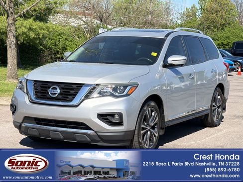 Used 2017 Nissan Pathfinder Platinum w/ Family Entertainment Package image 1