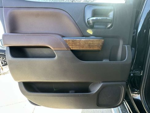 Used 2015 Chevrolet Silverado 1500 High Country w/ High Country Premium Package image 15