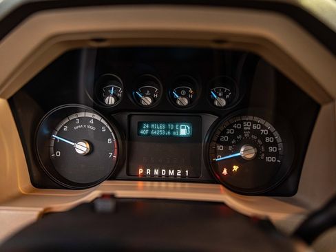 Used 2011 Ford F350 XLT w/ Camper Pkg image 20