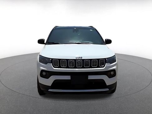 Used 2025 Jeep Compass Limited AWD/4WD image 4