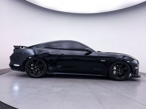Used 2020 Ford Mustang GT w/ Black Accent Package RWD image 40