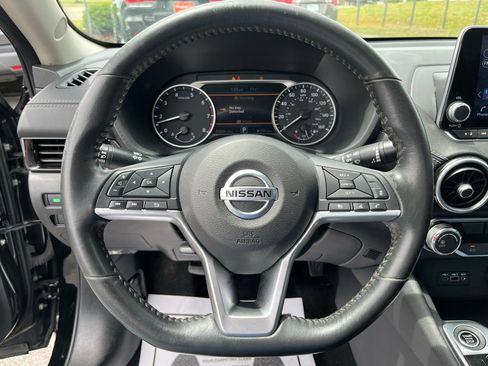 Used 2022 Nissan Sentra SV FWD image 17