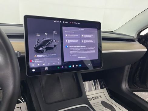 Used 2023 Tesla Model 3 Standard Range RWD image 17