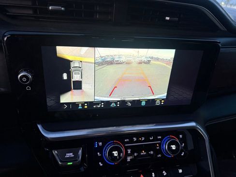 Used 2022 GMC Sierra 1500 Denali Ultimate image 12