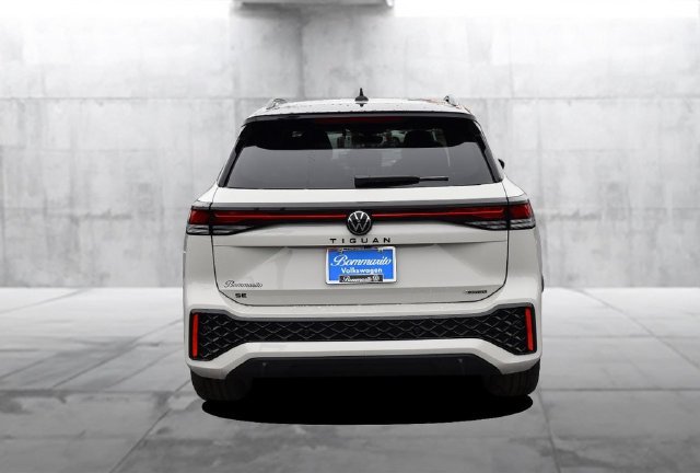 New 2026 Volkswagen Tiguan SE R-Line AWD/4WD image 6