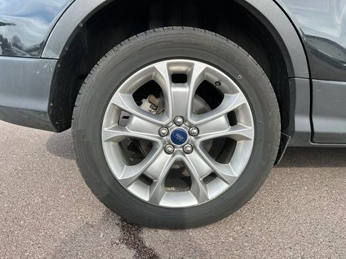 Used 2015 Ford Escape Titanium w/ Equipment Group 301A AWD/4WD image 39