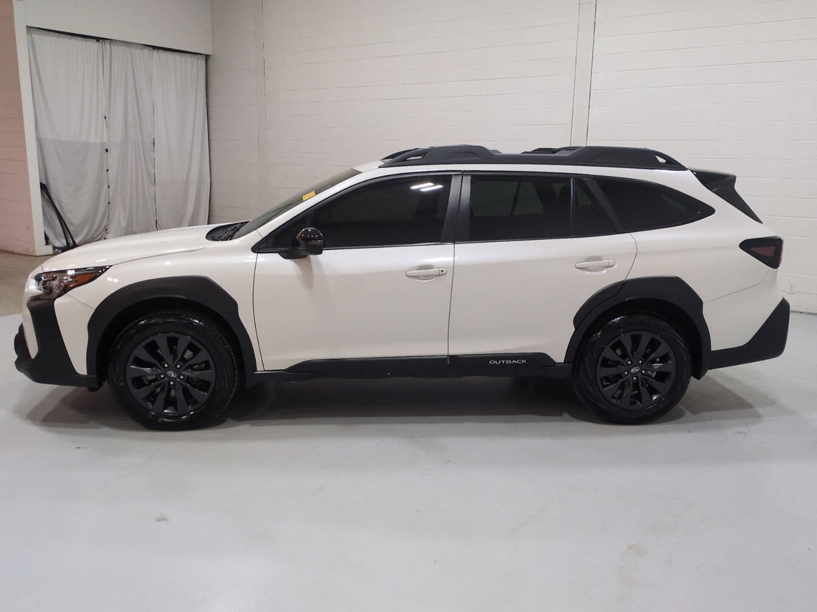 Used 2024 Subaru Outback Onyx Edition AWD/4WD image 6