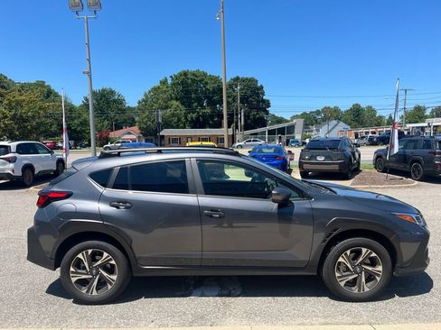Used 2025 Subaru Crosstrek 2.5i Premium AWD/4WD image 3