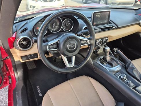 Used 2017 MAZDA MX-5 Miata RF Grand Touring RWD image 16