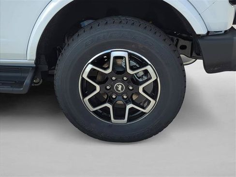 New 2026 Ford Bronco Outer Banks AWD/4WD image 10