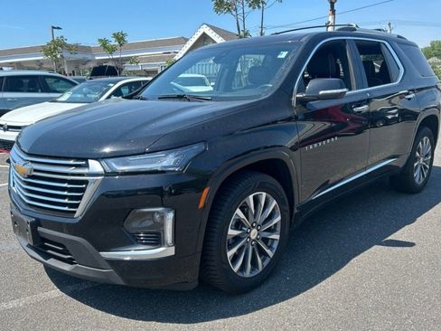 Used 2022 Chevrolet Traverse Premier AWD/4WD image 2