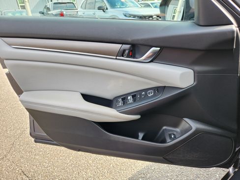 Used 2020 Honda Accord LX image 24