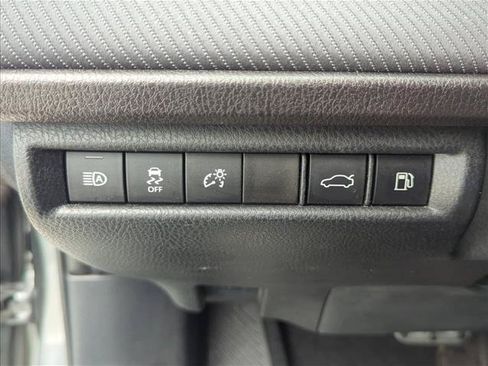 Used 2025 Toyota Camry SE w/ Convenience Package FWD image 10