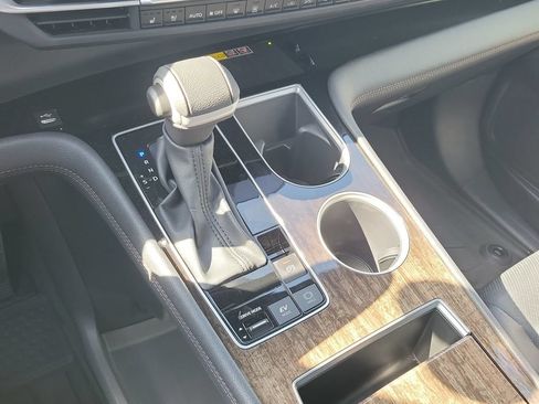 New 2026 Toyota Sienna Limited FWD image 18