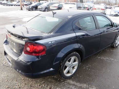 Used 2013 Dodge Avenger SE image 23