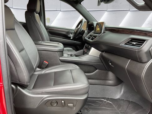 Used 2023 Chevrolet Tahoe Z71 w/ Luxury Package image 16