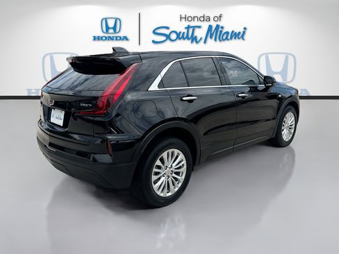 Used 2024 Cadillac XT4 Luxury FWD image 7