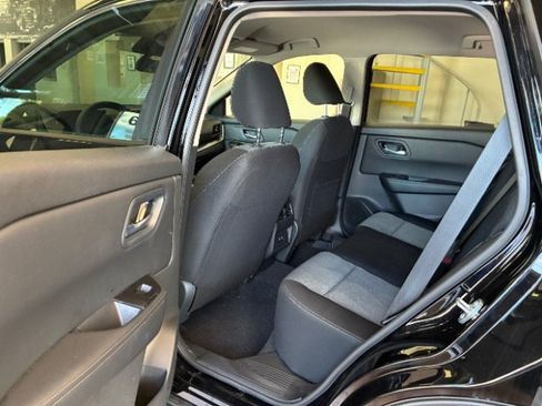 Used 2026 Nissan Rogue SV FWD image 29