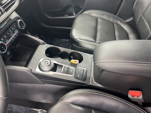 Used 2022 Ford Escape SEL image 15