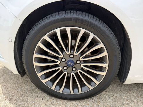 Used 2017 Ford Fusion Titanium FWD image 4