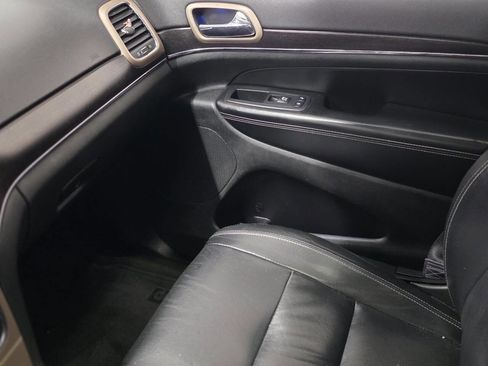 Used 2015 Jeep Grand Cherokee Limited image 15