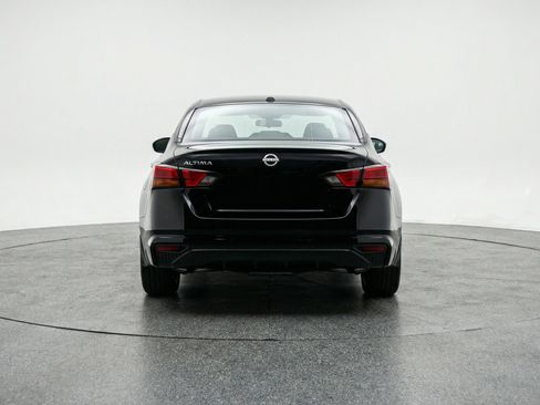 Used 2025 Nissan Altima 2.5 SV image 7