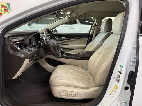 Used 2018 Buick LaCrosse Preferred image 11