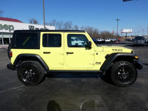 Used 2024 Jeep Wrangler Unlimited Sport image 4