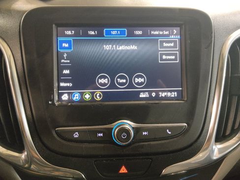 Used 2019 Chevrolet Equinox LS FWD image 25