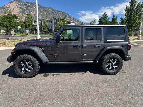 Used 2021 Jeep Wrangler Unlimited Rubicon w/ Cold Weather Group AWD/4WD image 6